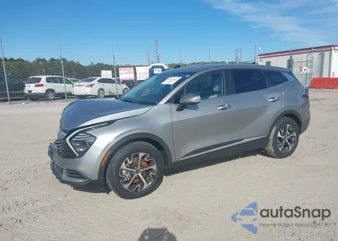 2024 Kia Sportage Ex z USA, uszkodzony, nr VIN KNDPV3DF1R7271136